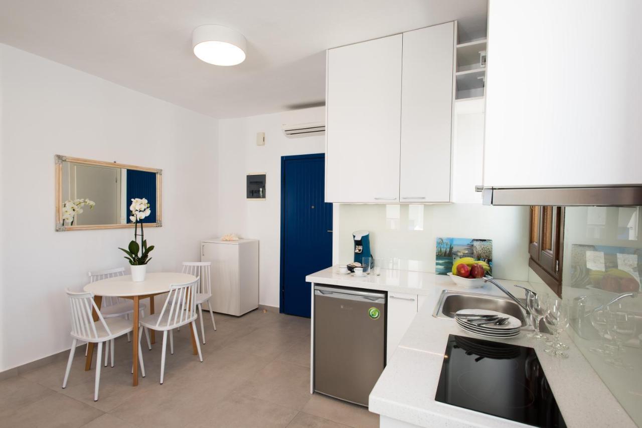 Olive Tree & Capari Mykonos Town Homes & Apartments With Pool! Exterior photo